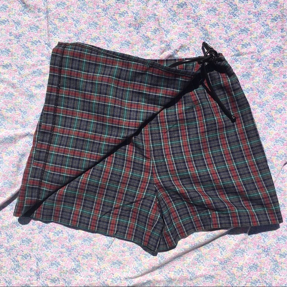 90S PLAID SKORT - Picture 3 of 3